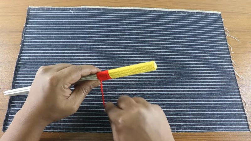 Необычный способ сделать коврик без вязания, шитья и плетения