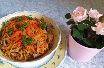 Простой и быстрый рецепт: мясной салат с морковью и перцем