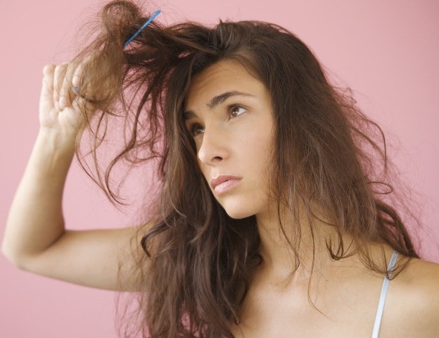 Как вылечить сухие и тусклые волосы