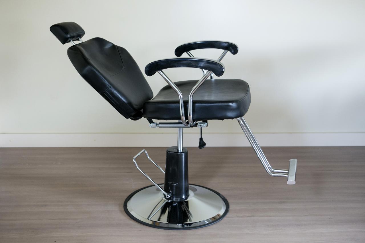Как выбрать парикмахерское кресло: советы и рекомендации специалистов