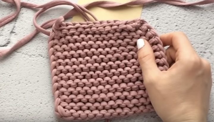 Шикарные тапочки с двойной подошвой из трикотажной пряжи Шикарные тапочки с двойной подошвой из трикотажной пряжи