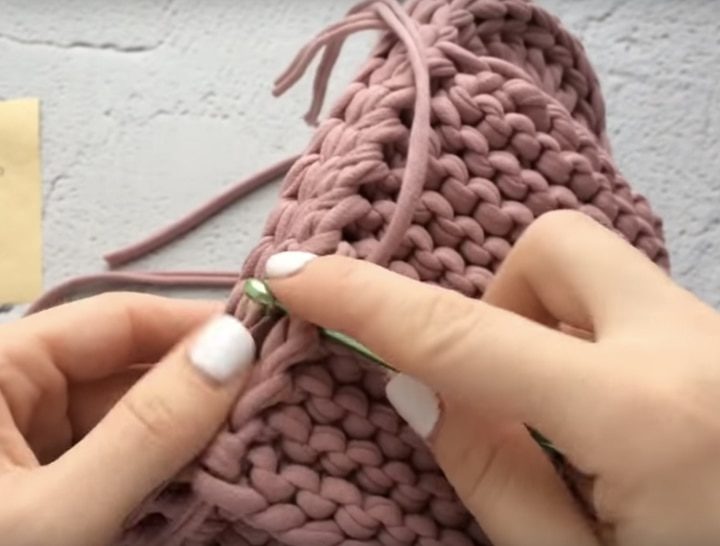 Шикарные тапочки с двойной подошвой из трикотажной пряжи Шикарные тапочки с двойной подошвой из трикотажной пряжи