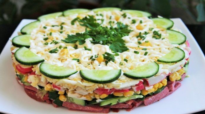 Вкусные слоеные салаты на праздничный стол