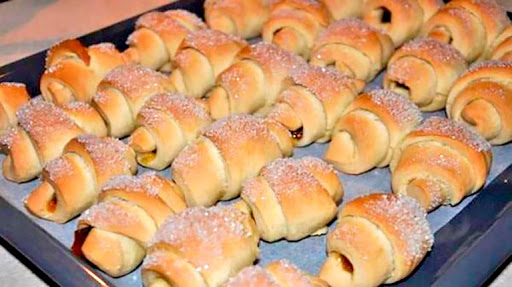 Нежнейшие рогалики с повидлом на раз-два-три. Нежнейшие рогалики с повидлом на раз-два-три.