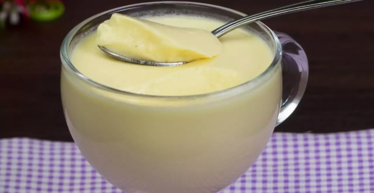 ЛЕГКИЙ И БЮДЖЕТНЫЙ ДЕСЕРТ «МИНУТКА»: РОДНЫЕ СЪЕДЯТ ВСЕ ЗА ОДНО ЧАЕПИТИЕ.