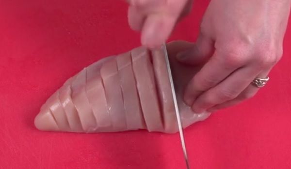 Попробовав этот рецепт куриной грудки, ты всегда будешь готовить ее только так!