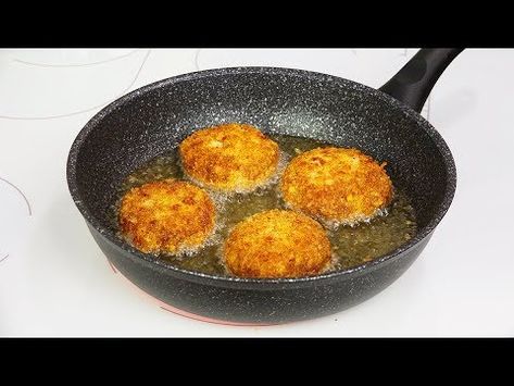 Вкус у этих котлет получается очень пикантный и необычный. . КТО ПРОБОВАЛ, ТОТ ЗНАЕТ! Обязательно побалуйте своих близких, рецепт очень прост… думаю у Вас рецептик задержится. Вкус у этих котлет получается очень пикантный и необычный. . КТО ПРОБОВАЛ, ТОТ ЗНАЕТ! Обязательно побалуйте своих близких, рецепт очень прост… думаю у Вас рецептик задержится.