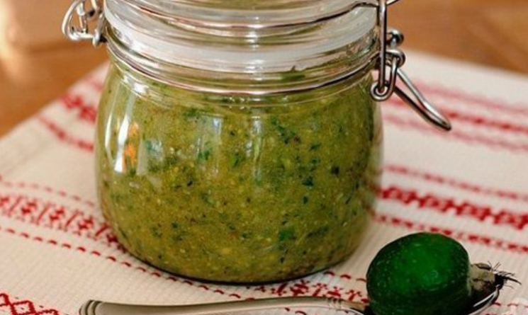 Щитовидку спасет фейхоа с мёдом