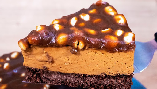 Тортик «Пальчики оближешь» получается очень нежным и воздушным, тает во рту!