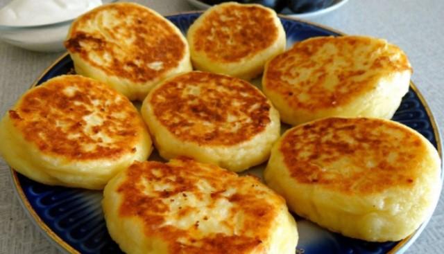 Безукоризненные сырники с румяной корочкой: вкусный завтрак за 20 минут. Пышные и воздушные!