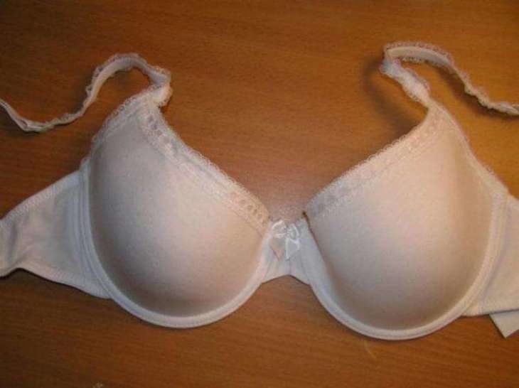 Узнайте, как легко и без проблем отбелить бюстгальтер и любую белую одежду! Узнайте, как легко и без проблем отбелить бюстгальтер и любую белую одежду!