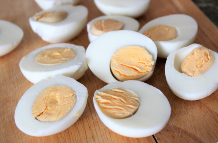 Беру обыкновенные яйца и готовлю необычную, вкусную закуску. Делюсь рецептом. Беру обыкновенные яйца и готовлю необычную, вкусную закуску. Делюсь рецептом.