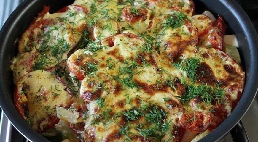 Запеченные с помидорами молодые кабачки под соусом — это НЕЧТО