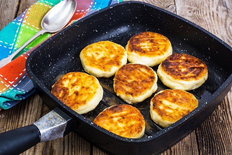 Рецепт сырников «Минутка» без муки и яиц