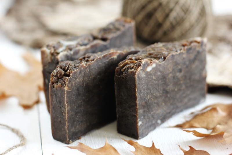 Чем полезно дегтярное мыло? 14 способов применения