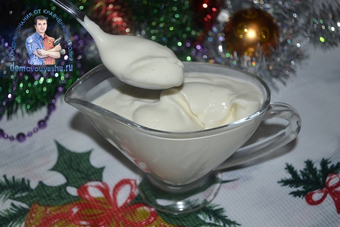 Больше майонез в магазине не покупаю. Готовится за 1 – 2 минуты без уксуса и яиц. Ложка стоит!