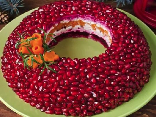 Восторг,только от того ,что видишь такую красоту , да и внутри все супер вкусно Салат «ГРАНАТОВЫЙ БРАСЛЕТ»