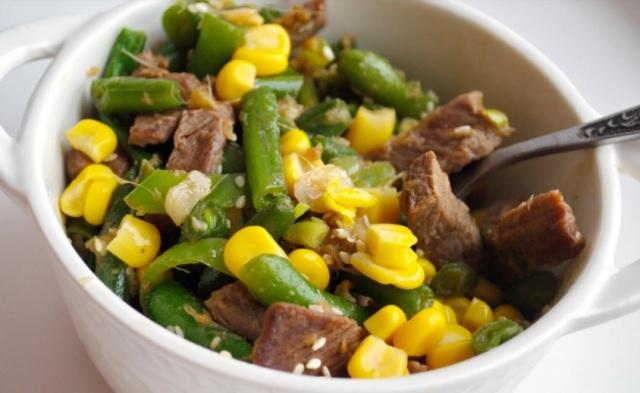 Теплый мясной салат: И одновременно самостоятельное блюдо к гарниру