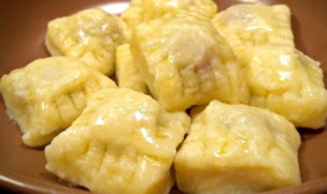 Нежнейшие ленивые вареники с вишней отлично подойдут для вкусного и полезного завтрака