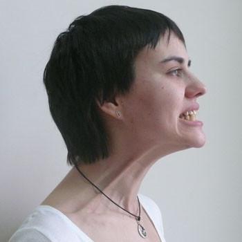 Обвисшие щеки не красят женщину! Это поможет вернуть упругий овал лица…