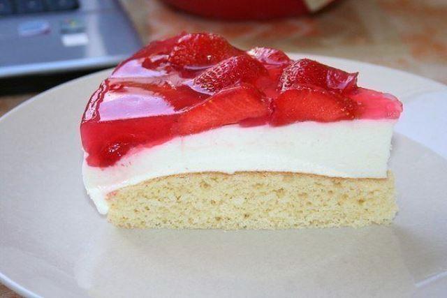 Грандиозный торт «Майская нежность» – заинтересует каждого, своим необычным видом и райским вкусом.