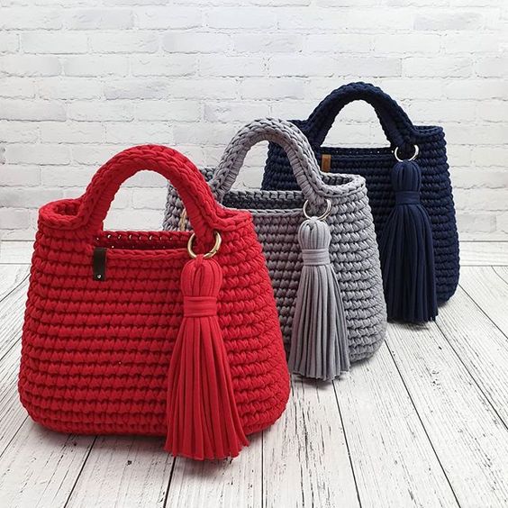 Идея на весну и лето: 17 стильных вязаных сумочек