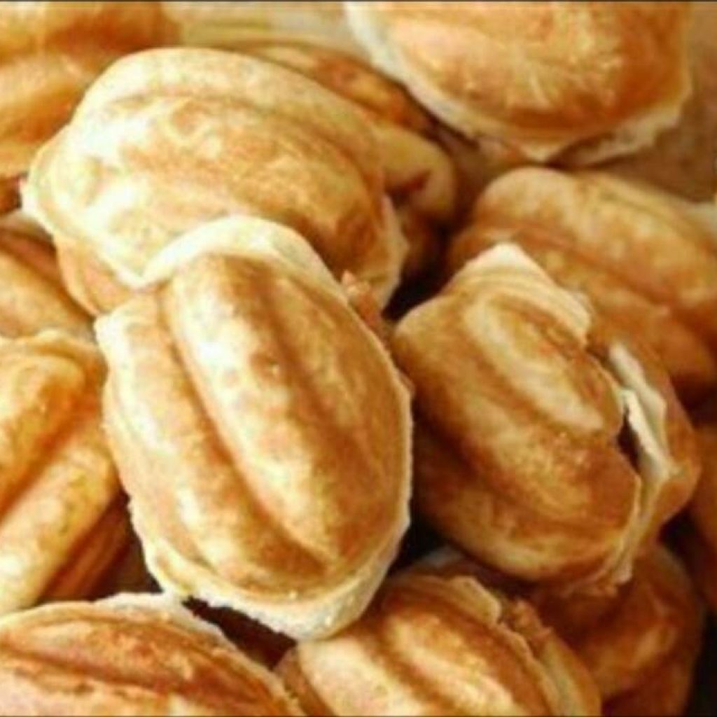 ТЕ САМЫЕ ОРЕШКИ СО СГУЩЁНКОЙ ТЕ САМЫЕ ОРЕШКИ СО СГУЩЁНКОЙ