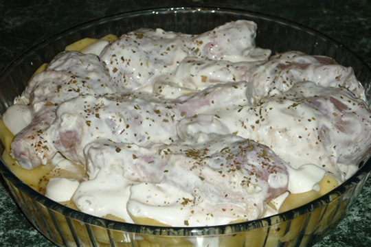 Куриные ножки с картофелем в духовке