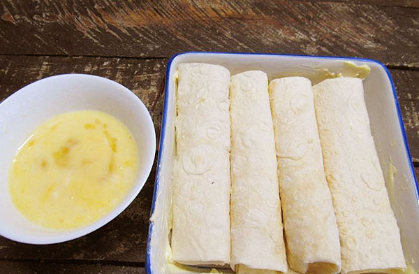 Десерт из лаваша с творогом