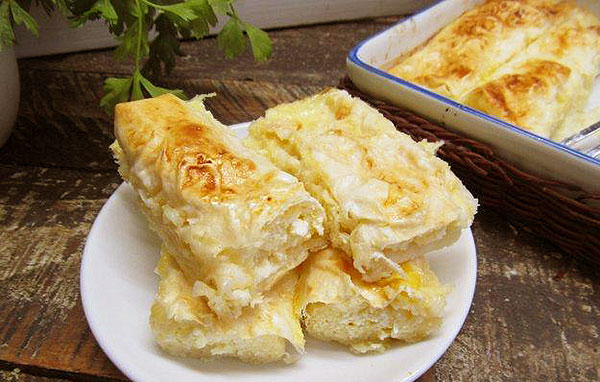 Десерт из лаваша с творогом