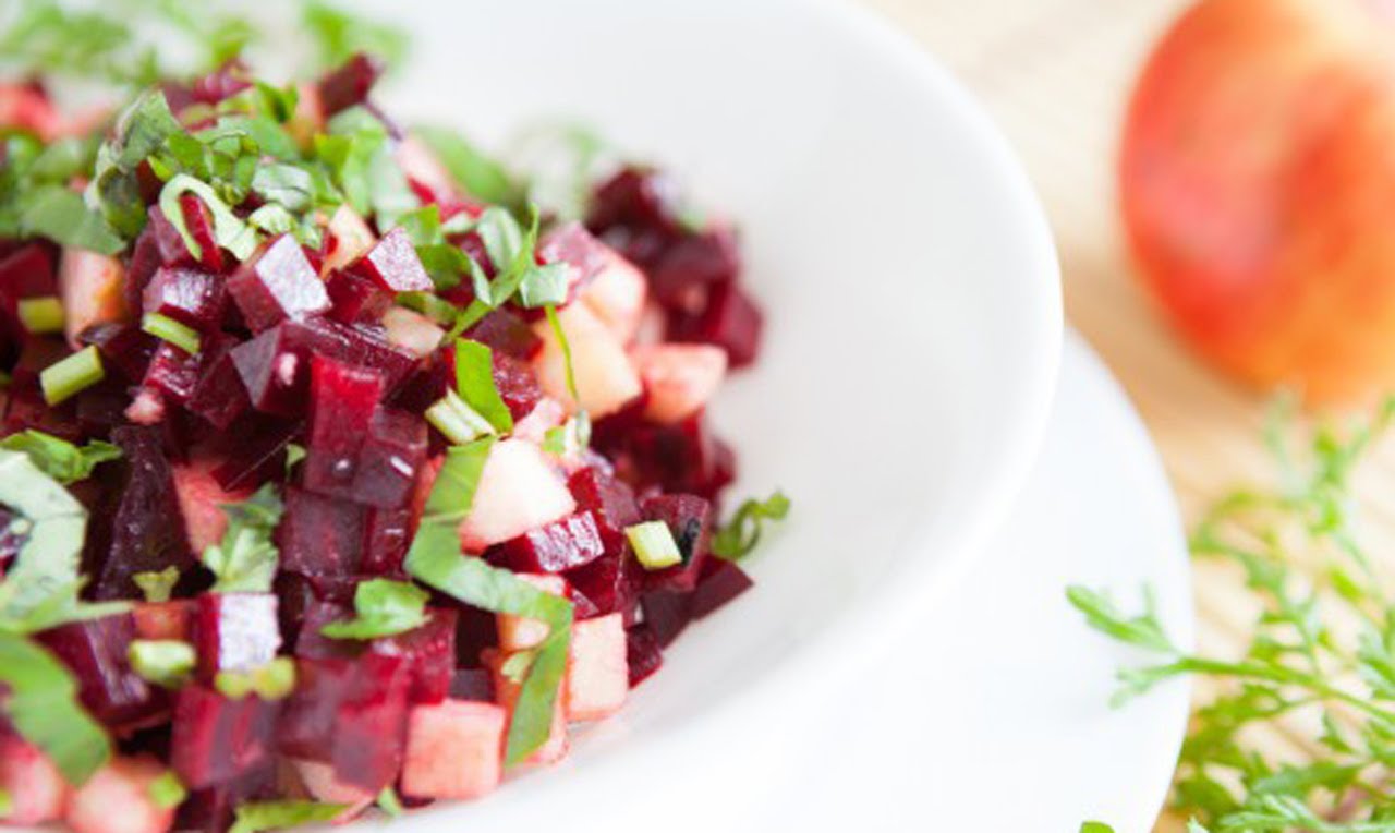 5 замечательных салатов из свеклы, которые укрепят ваш мозг, сердце и сосуды