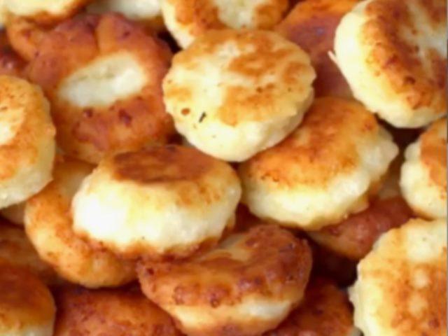 Всю неделю своим делаю. Бесподобный вкус! Больше не вернусь к оладушкам!