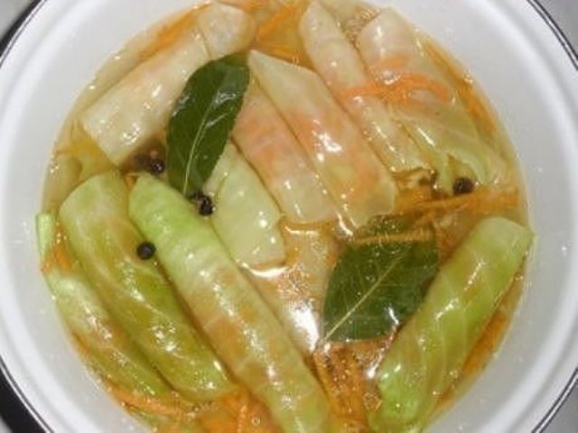 Закуска - бомба! Такие готовила еще моя бабушка. Делаю чтобы в банки закатать - но до банок дело не доходит, так съедаем.