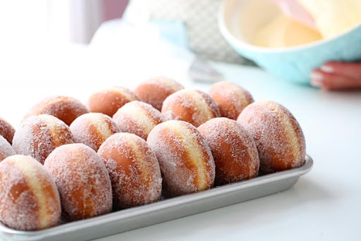 Бабушка показала мне рецепт «Правильных» пончиков.