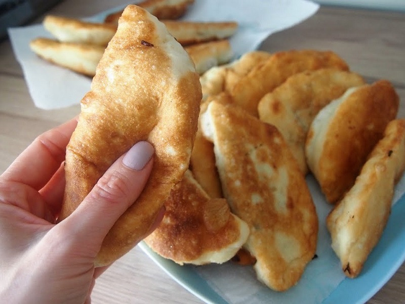 ГАГАУЗСКИЕ ПИРОЖКИ - ПЕКУ БОЛЬШИМИ ПАРТИЯМИ. ГАГАУЗСКИЕ ПИРОЖКИ - ПЕКУ БОЛЬШИМИ ПАРТИЯМИ.