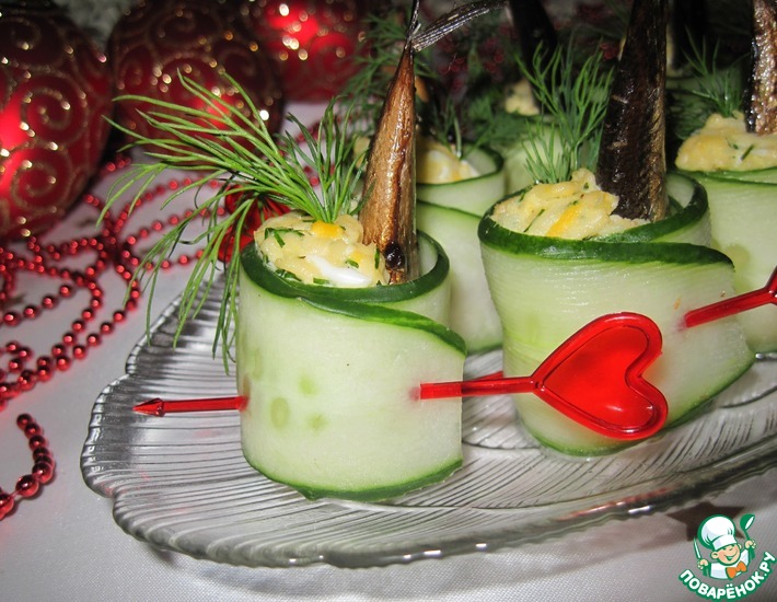 Рецепт эффектной и вкусной закуски со шпротами.