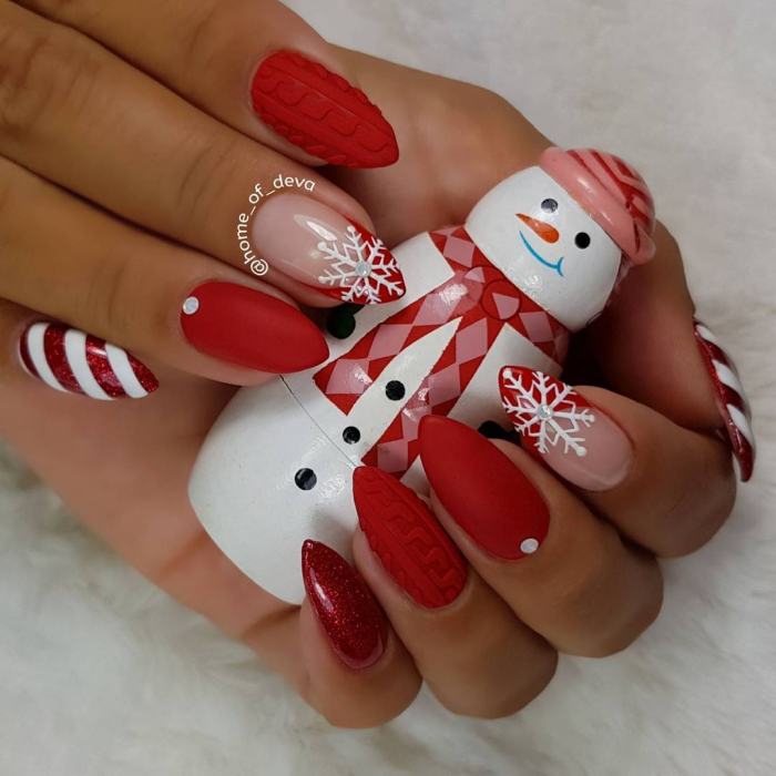 Рождественский маникюр 2021: 80+ непревзойденных фото идей