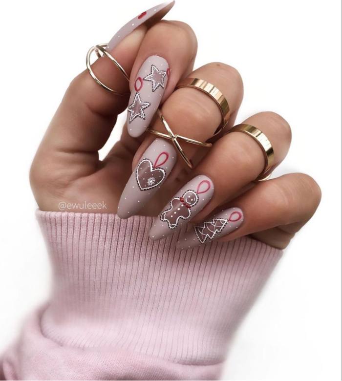 Рождественский маникюр 2021: 80+ непревзойденных фото идей