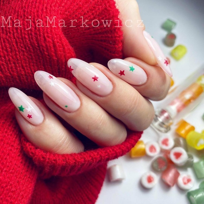 Рождественский маникюр 2021: 80+ непревзойденных фото идей