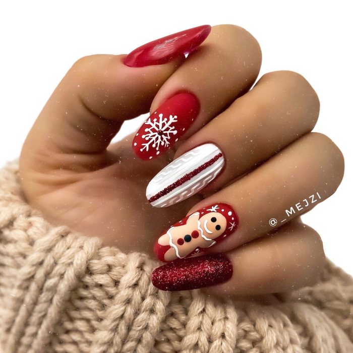 Рождественский маникюр 2021: 80+ непревзойденных фото идей