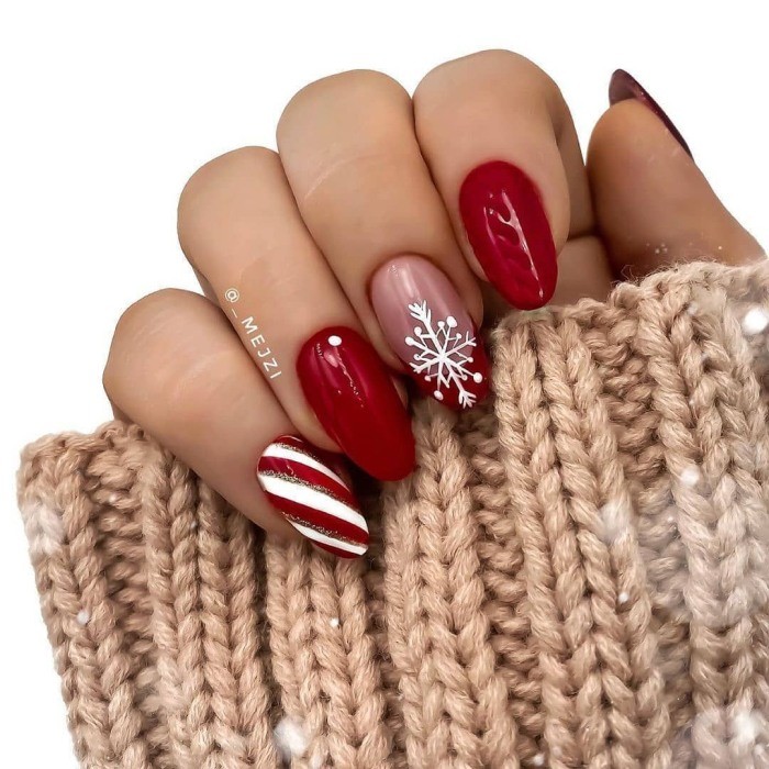 Рождественский маникюр 2021: 80+ непревзойденных фото идей