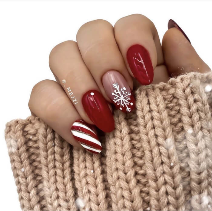 Маникюр на Новый Год 2020-2021 идеи дизайна ноготков к празднику