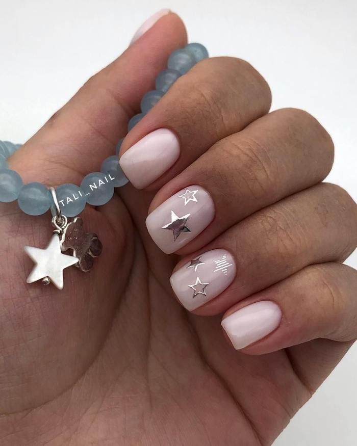 Рождественский маникюр 2021: 80+ непревзойденных фото идей