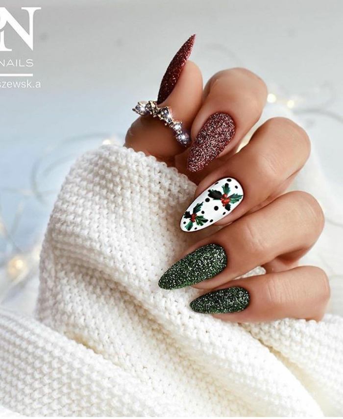 Рождественский маникюр 2021: 80+ непревзойденных фото идей