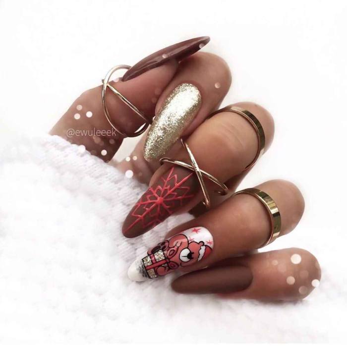 Рождественский маникюр 2021: 80+ непревзойденных фото идей