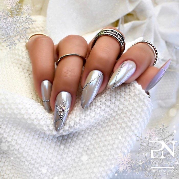 Рождественский маникюр 2021: 80+ непревзойденных фото идей