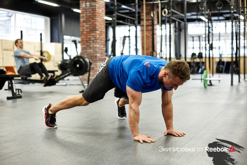 Повторение тренировка. Повторение упражнений. Пресс для стальной планки. Система 1000 повторений тренировка.